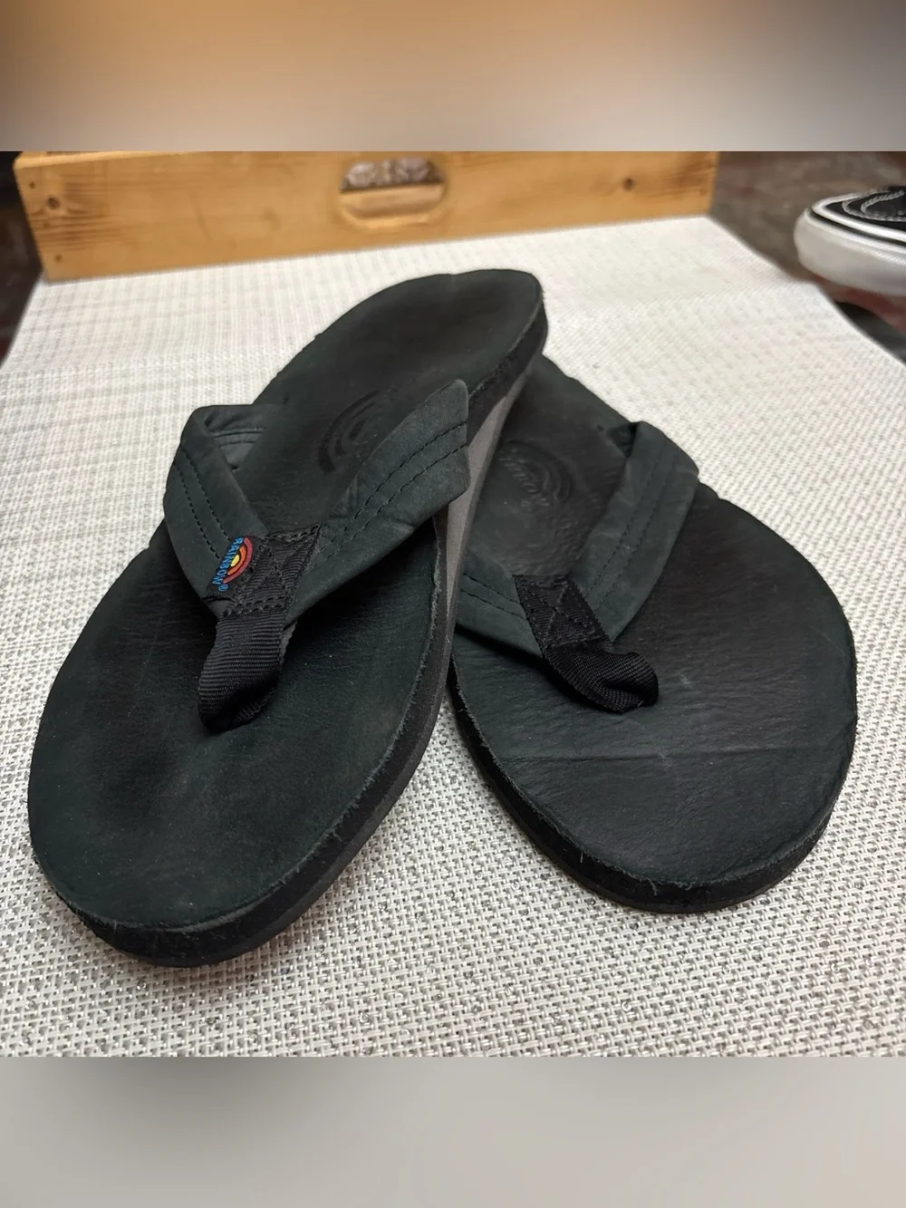 Men's Black Flip Flop Sandals - Comfortable Everyday Thongs SZ8.5